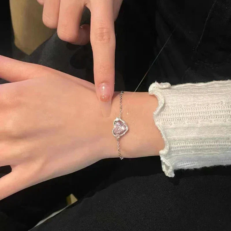 Modisches Armband mit süßer Schleife 