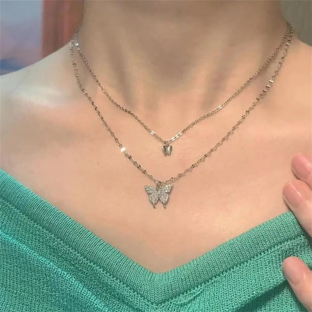 Elegante Halskette mit Anhänger – ein modischer Trend!